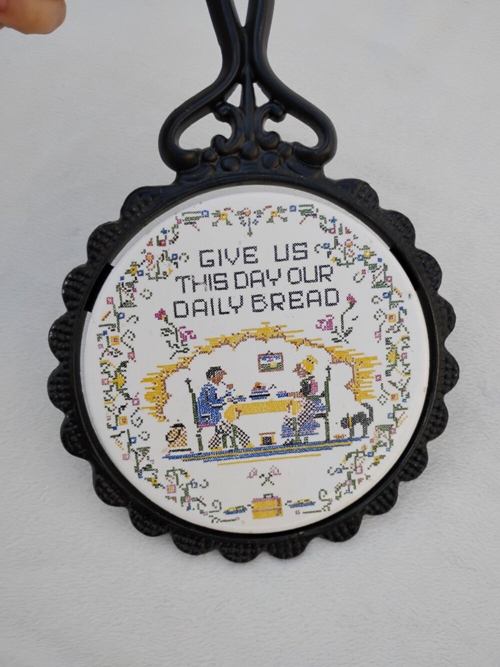 Lot of 2 Vintage Trivet Pot Holder & Wood Wall Signage Plaque Encouraging Decor - Picture 14 of 16